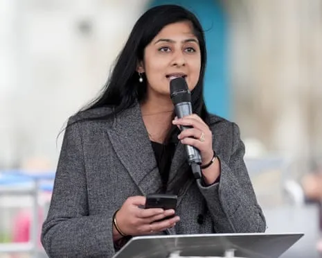 The Coventry South MP Consults Libel Legal Experts In the Wake of Row With Jeremy Corbyn Over Party Membership System